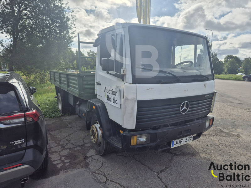 Mercedes-Benz 1117 - Truk flatbed: gambar 2 Mercedes-Benz 1117 - Truk flatbed: gambar 2