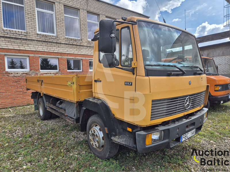 Mercedes-Benz 1117 - Truk jungkit: gambar 2 Mercedes-Benz 1117 - Truk jungkit: gambar 2