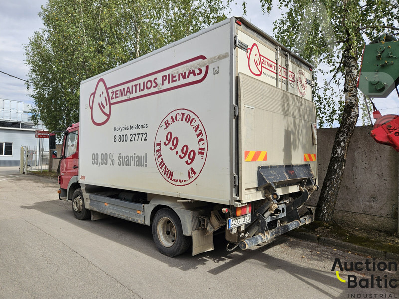 Mercedes-Benz 815 - Truk berpendingin: gambar 3 Mercedes-Benz 815 - Truk berpendingin: gambar 3
