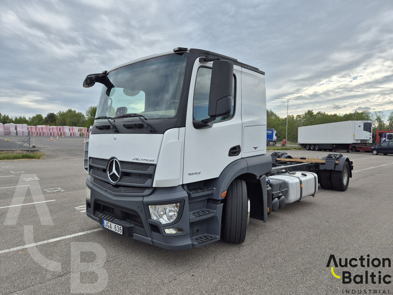 Mercedes-Benz Actros 1843 - Truk sasis: gambar 1 Mercedes-Benz Actros 1843 - Truk sasis: gambar 1