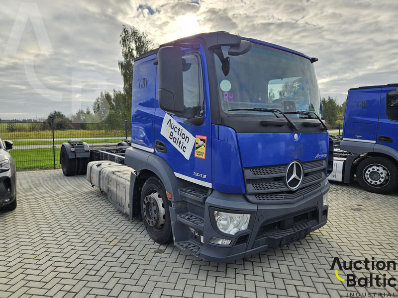Mercedes-Benz Actros 1843 - Truk sasis: gambar 1 Mercedes-Benz Actros 1843 - Truk sasis: gambar 1