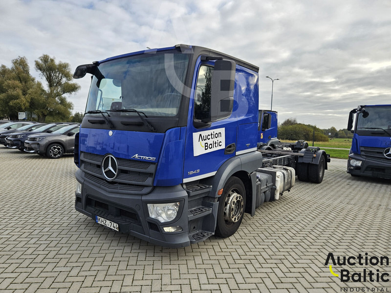 Mercedes-Benz Actros 1843 - Truk sasis: gambar 1 Mercedes-Benz Actros 1843 - Truk sasis: gambar 1