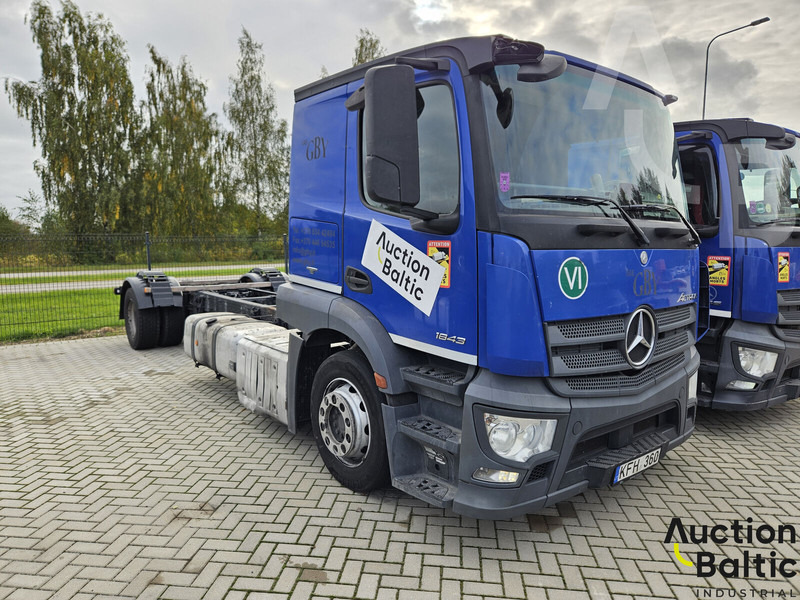 Mercedes-Benz Actros 1843 - Truk sasis: gambar 1 Mercedes-Benz Actros 1843 - Truk sasis: gambar 1
