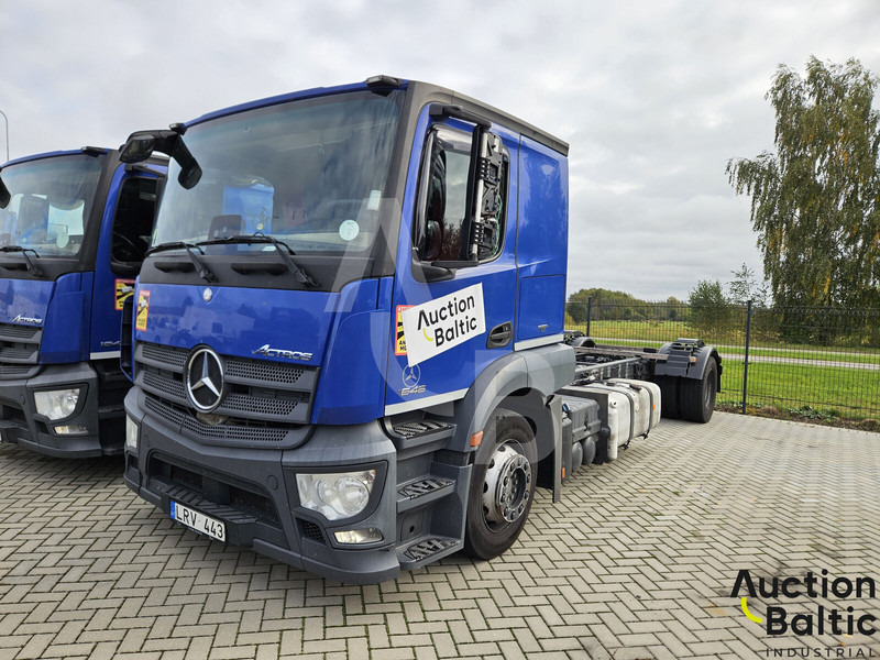 Mercedes-Benz Actros 1843 - Truk sasis: gambar 1 Mercedes-Benz Actros 1843 - Truk sasis: gambar 1