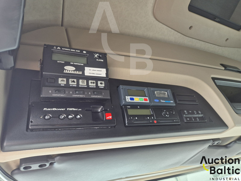 Truk box Mercedes-Benz Actros 2551: gambar 6