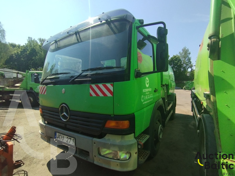Mercedes-Benz Atego 1318 - Penyapu jalan: gambar 2 Mercedes-Benz Atego 1318 - Penyapu jalan: gambar 2