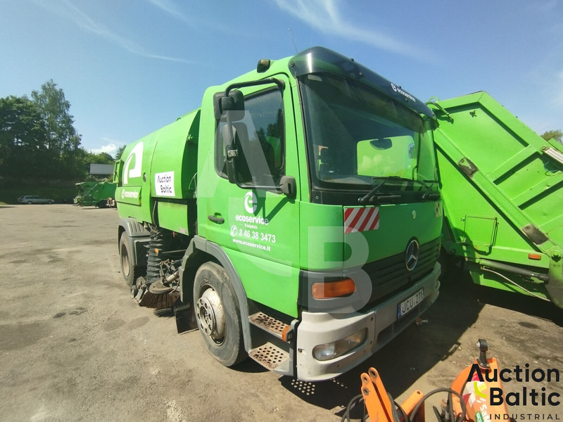 Mercedes-Benz Atego 1318 - Penyapu jalan: gambar 1 Mercedes-Benz Atego 1318 - Penyapu jalan: gambar 1