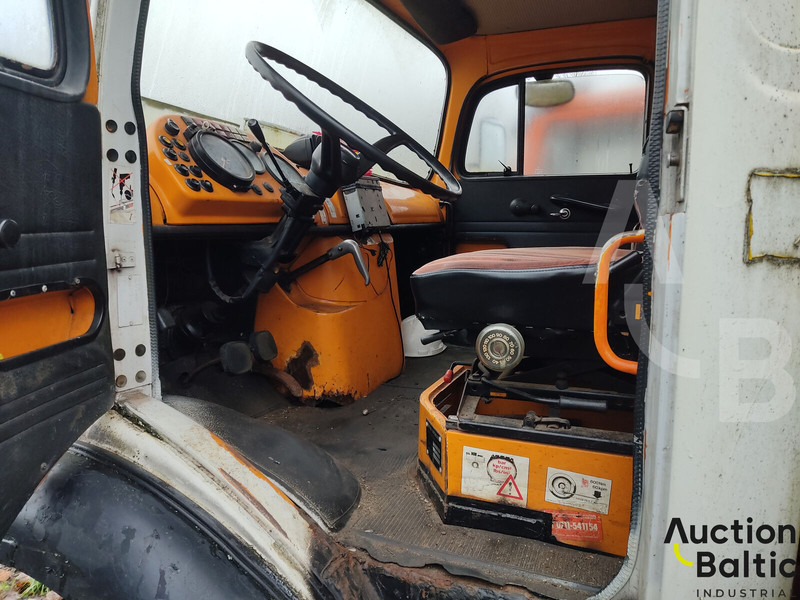 Mercedes-Benz Lako 911 - Platform udara yang dipasang di truk: gambar 5 Mercedes-Benz Lako 911 - Platform udara yang dipasang di truk: gambar 5