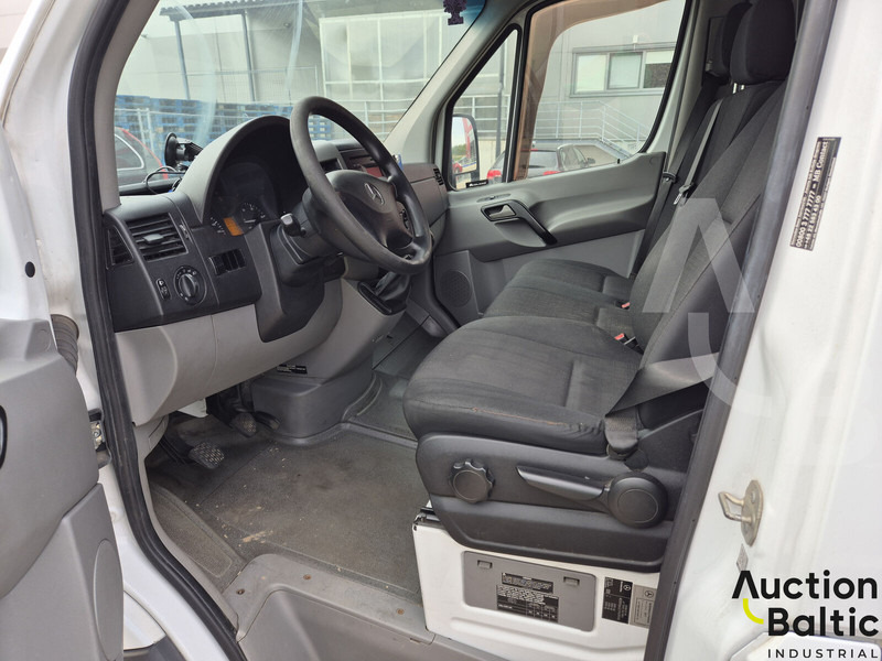 Mercedes-Benz Sprinter 314 - Van panel: gambar 5 Mercedes-Benz Sprinter 314 - Van panel: gambar 5