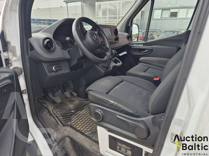 Mercedes-Benz Sprinter 316 - Van panel: gambar 5 Mercedes-Benz Sprinter 316 - Van panel: gambar 5