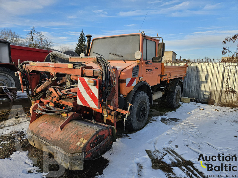 Mercedes-Benz Unimog - Truk jungkit: gambar 1 Mercedes-Benz Unimog - Truk jungkit: gambar 1