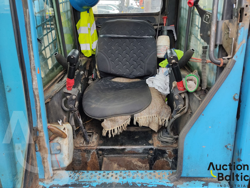 New Holland LS 185 B - Skid steer: gambar 5 New Holland LS 185 B - Skid steer: gambar 5