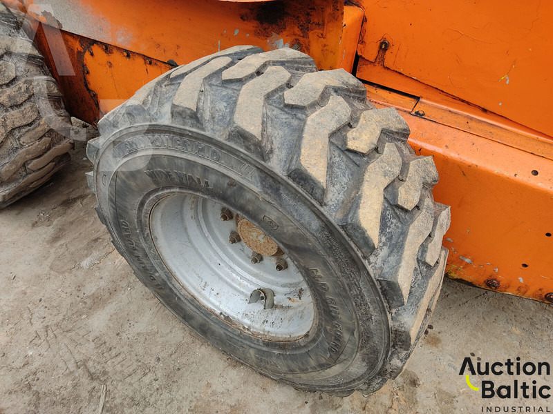 Skid steer New Holland LS 185 B: gambar 18