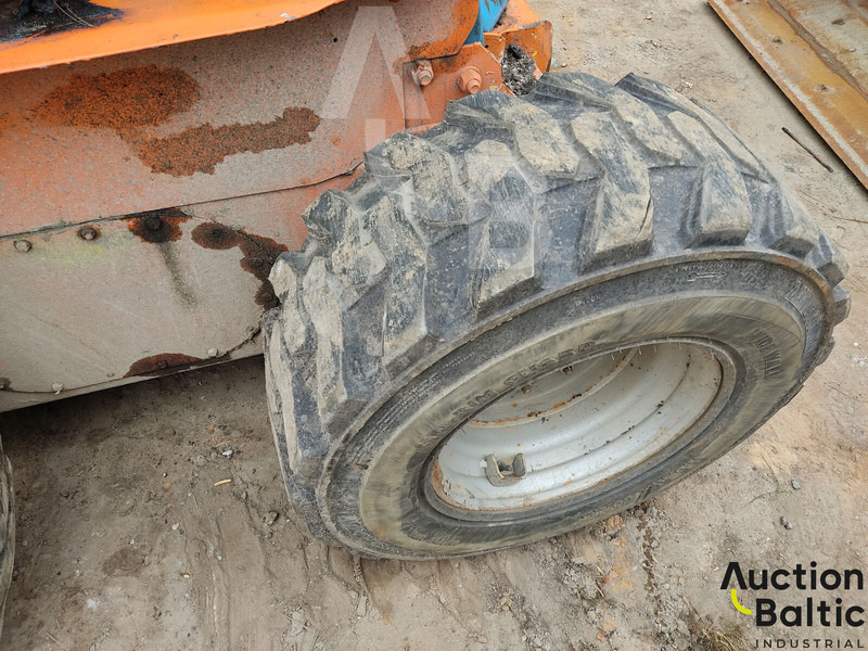 Skid steer New Holland LS 185 B: gambar 17