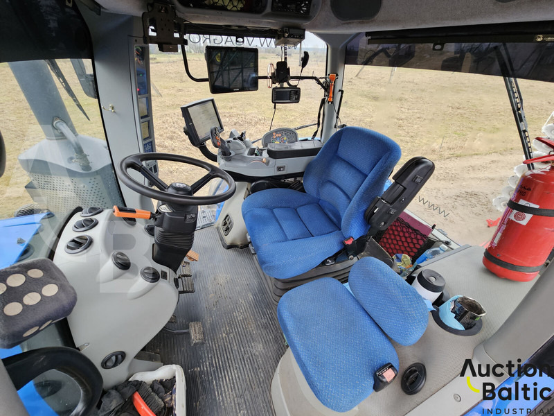 New Holland T 8.410 - Traktor: gambar 4 New Holland T 8.410 - Traktor: gambar 4