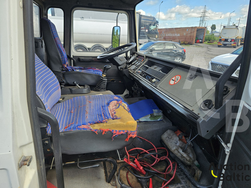 Renault Midliner S 150 - Truk tangki: gambar 5 Renault Midliner S 150 - Truk tangki: gambar 5