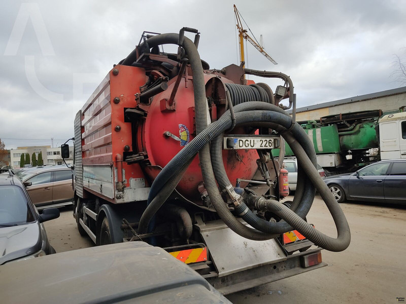 Renault Premium 250.18 - Truk vakum: gambar 4 Renault Premium 250.18 - Truk vakum: gambar 4