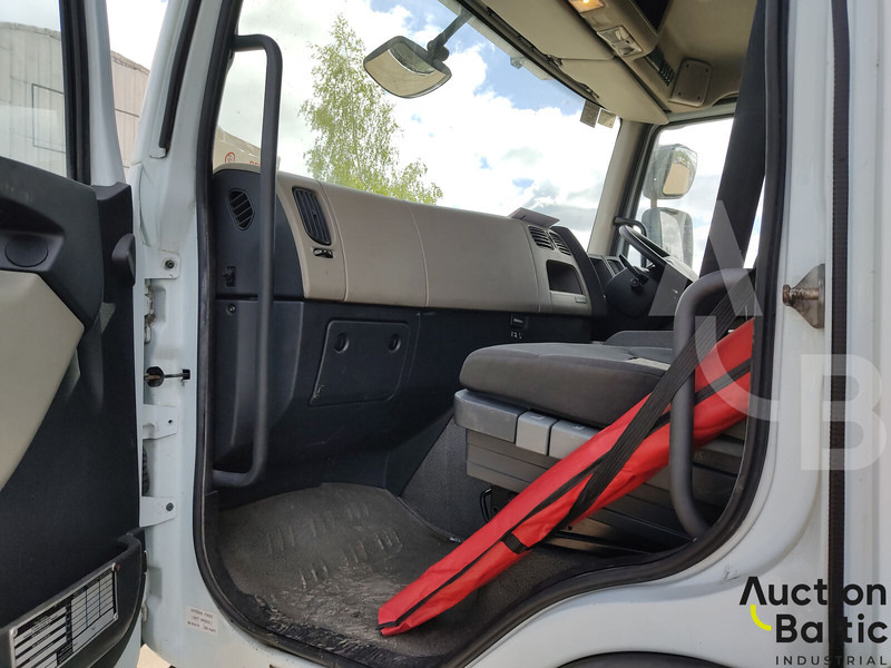 Renault Premium - Truk pengangkut mobil: gambar 5 Renault Premium - Truk pengangkut mobil: gambar 5