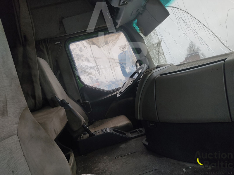 Renault Premium Route - Truk skip loader: gambar 5 Renault Premium Route - Truk skip loader: gambar 5