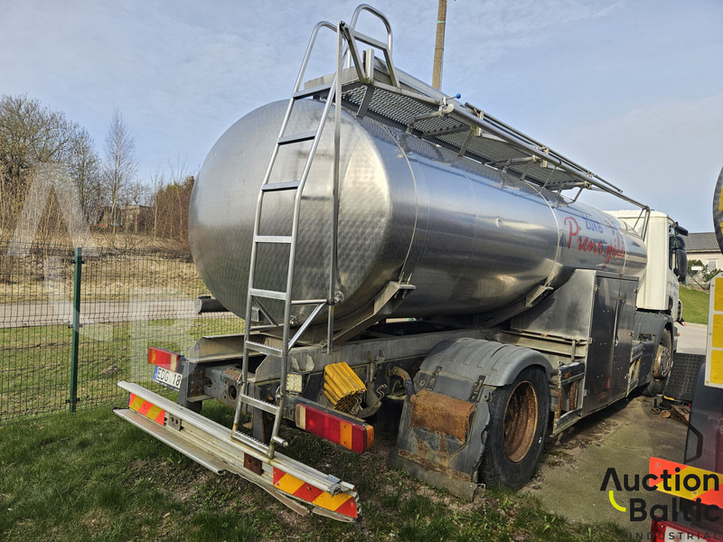 Scania P 230 - Truk tangki: gambar 4 Scania P 230 - Truk tangki: gambar 4