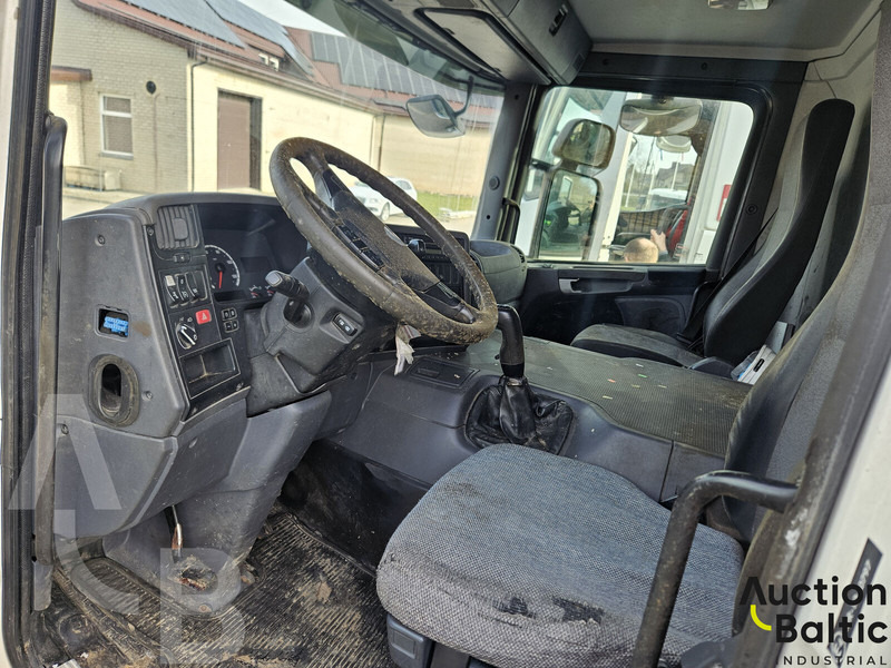 Scania P 230 - Truk tangki: gambar 5 Scania P 230 - Truk tangki: gambar 5