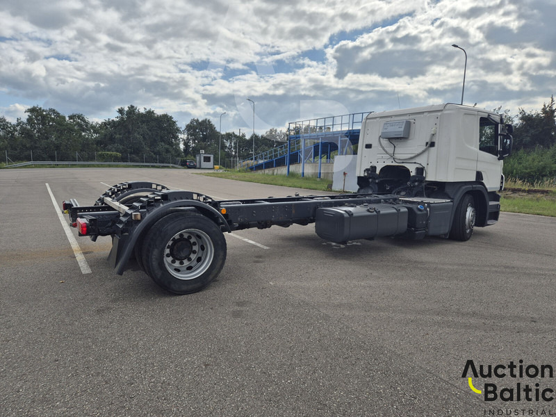 Scania P 450 - Truk sasis: gambar 4 Scania P 450 - Truk sasis: gambar 4