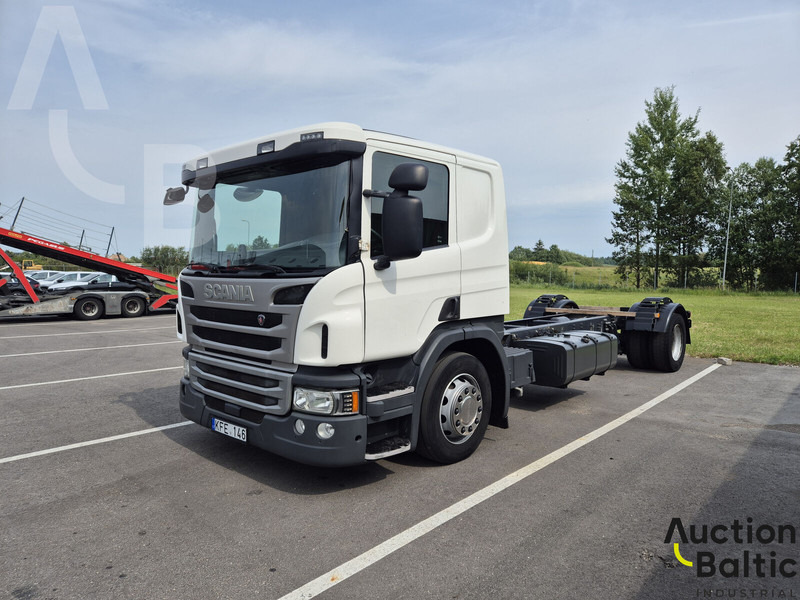 Scania P 450 - Truk sasis: gambar 1 Scania P 450 - Truk sasis: gambar 1