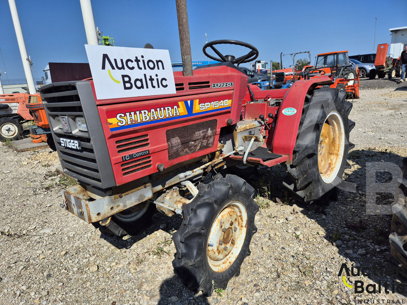 Shibaura SP1540 - Traktor: gambar 1 Shibaura SP1540 - Traktor: gambar 1