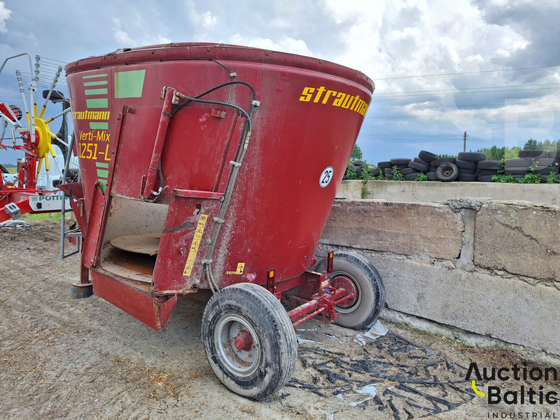 Strautmann VM 1251 L - Peralatan ternak: gambar 5 Strautmann VM 1251 L - Peralatan ternak: gambar 5