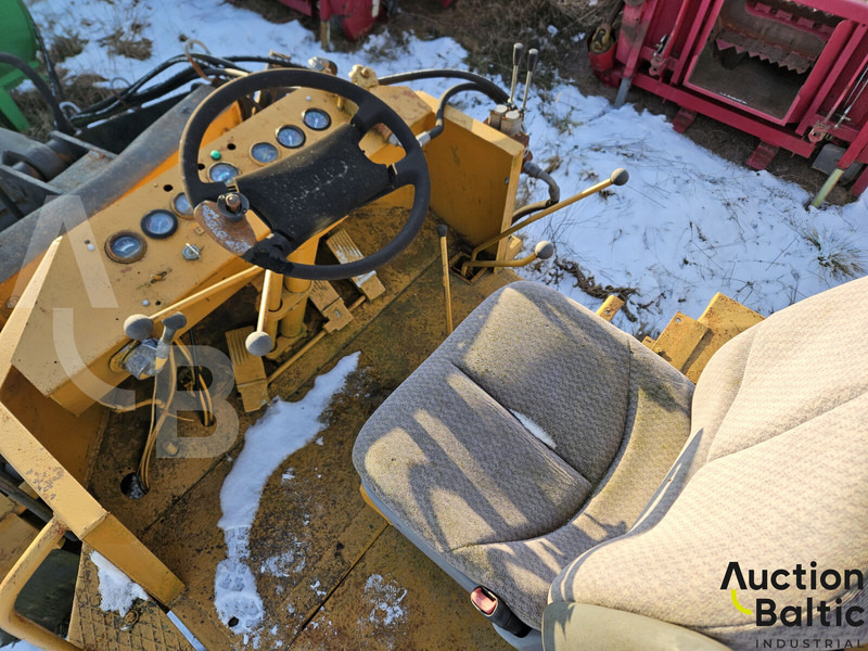 Wheel loader TO-30: gambar 7 Wheel loader TO-30: gambar 7