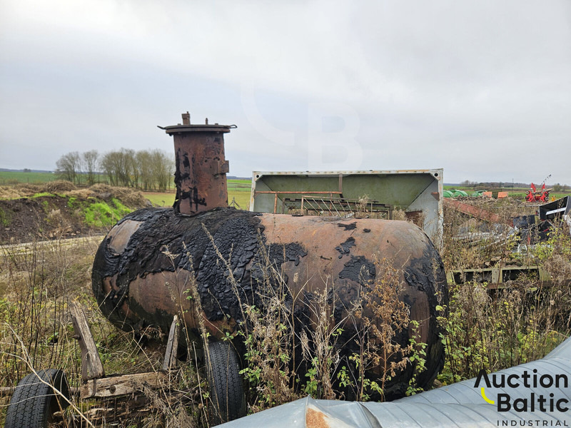 Thick- walled gas tanker - Truk tangki: gambar 2 Thick- walled gas tanker - Truk tangki: gambar 2