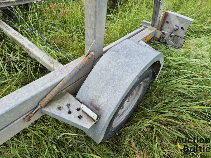 Semi-trailer dengan terpal samping Tiki KP1500-RB: gambar 7 Semi-trailer dengan terpal samping Tiki KP1500-RB: gambar 7