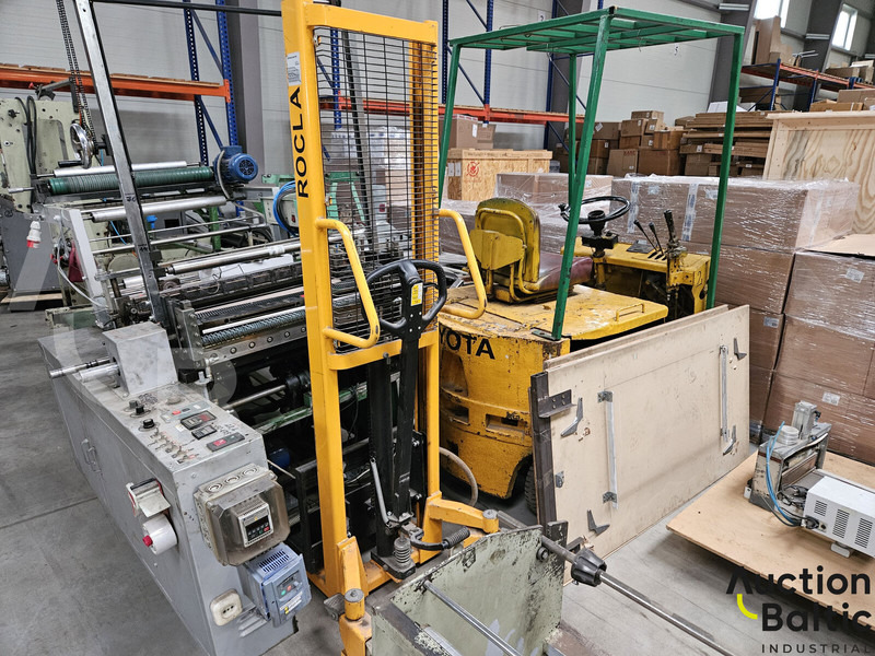 Toyota 12 units of devices - Forklift: gambar 1 Toyota 12 units of devices - Forklift: gambar 1