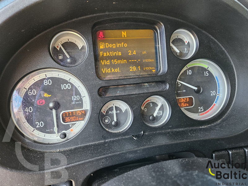 Tractor head DAF XF105.460: gambar 8