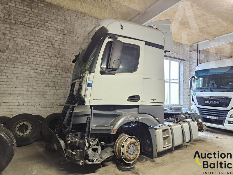 Mercedes-Benz 1845 - Tractor head: gambar 2 Mercedes-Benz 1845 - Tractor head: gambar 2