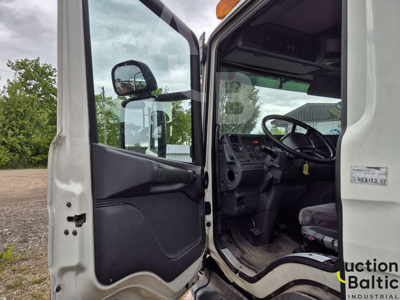 Scania P 94-260 - Tractor head: gambar 4 Scania P 94-260 - Tractor head: gambar 4