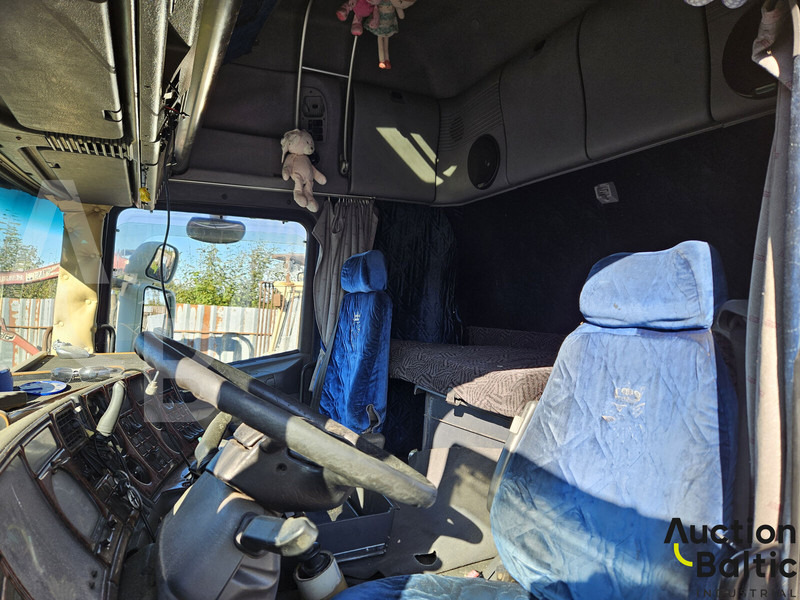 Scania R 114 LA - Tractor head: gambar 5 Scania R 114 LA - Tractor head: gambar 5