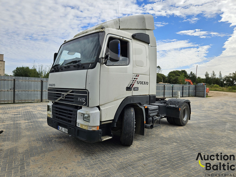Volvo FH12 - Tractor head: gambar 1 Volvo FH12 - Tractor head: gambar 1