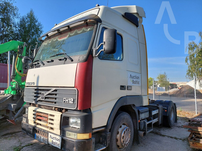 Volvo FH12 - Tractor head: gambar 1 Volvo FH12 - Tractor head: gambar 1