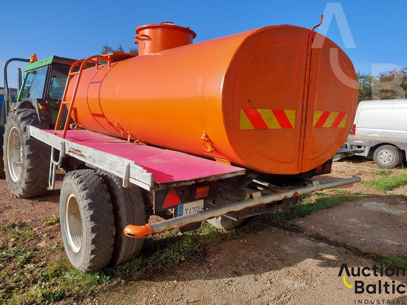 Trailer for transporting and watering water - Trailer tangki: gambar 4 Trailer for transporting and watering water - Trailer tangki: gambar 4