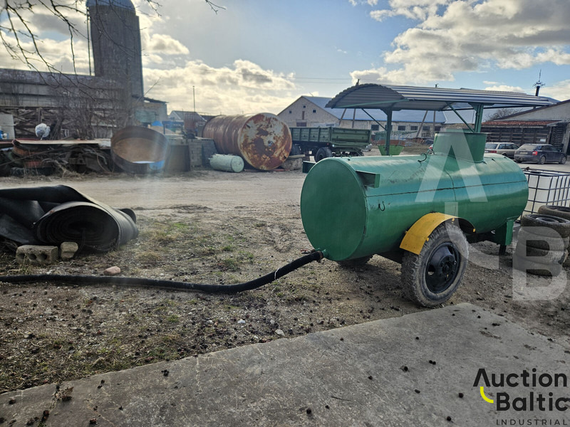 Trailer with tank - Trailer tangki: gambar 2 Trailer with tank - Trailer tangki: gambar 2