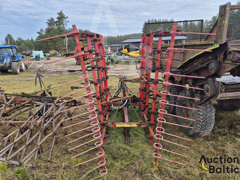 Vaderstad Cultivator - Petani: gambar 3 Vaderstad Cultivator - Petani: gambar 3