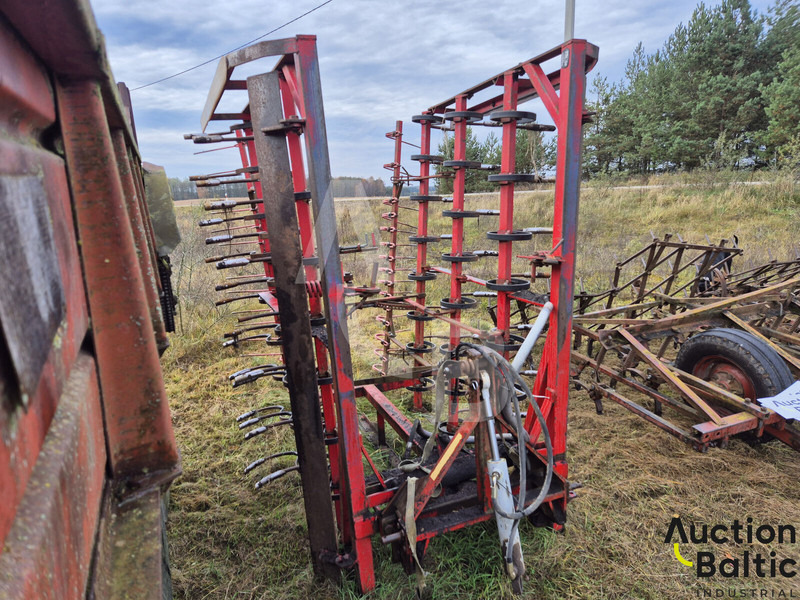 Vaderstad Cultivator - Petani: gambar 2 Vaderstad Cultivator - Petani: gambar 2