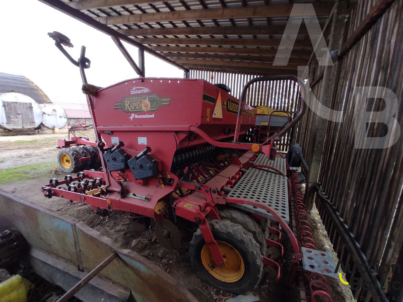 Vaderstad Rapid400C - Peralatan menabur: gambar 3 Vaderstad Rapid400C - Peralatan menabur: gambar 3