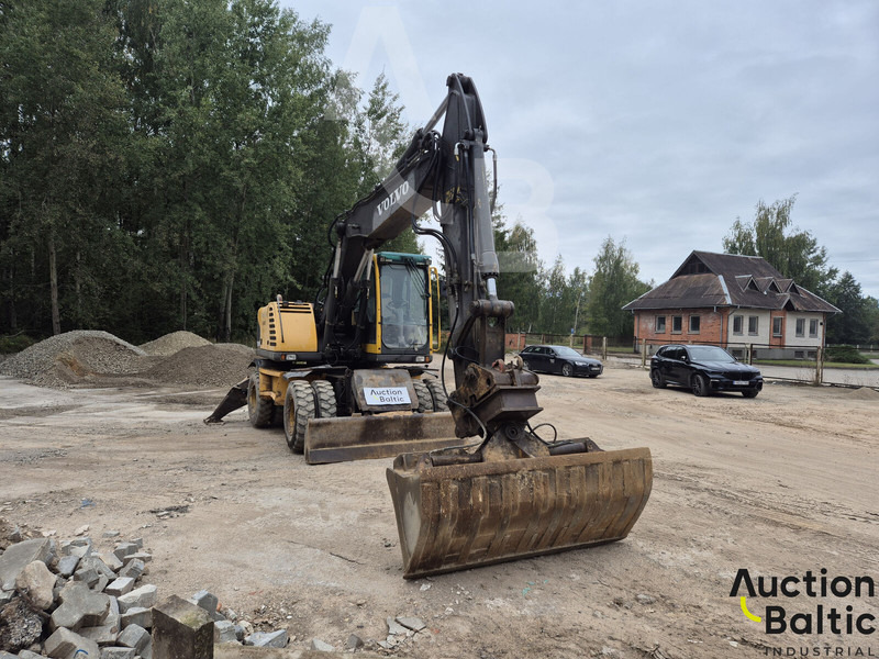 Volvo EW 160 B - Ekskavator roda: gambar 2 Volvo EW 160 B - Ekskavator roda: gambar 2