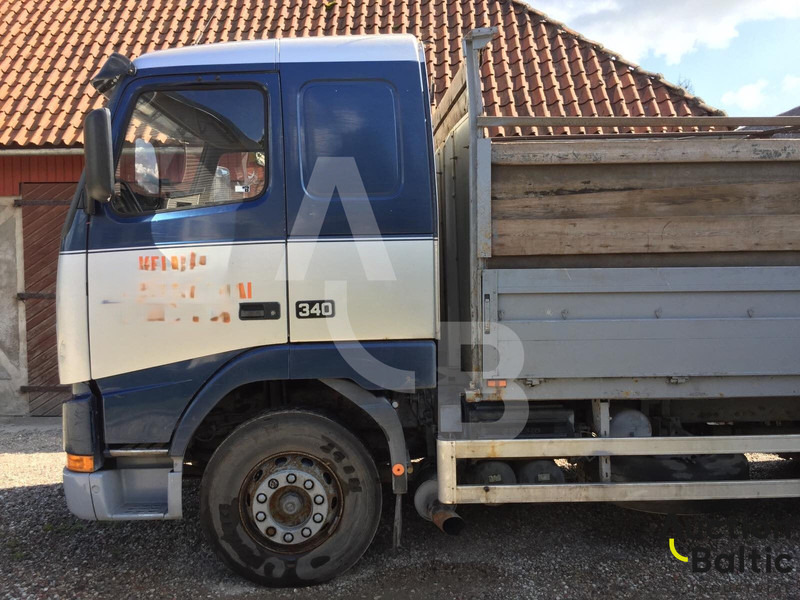 Volvo FH12 - Truk flatbed: gambar 5 Volvo FH12 - Truk flatbed: gambar 5