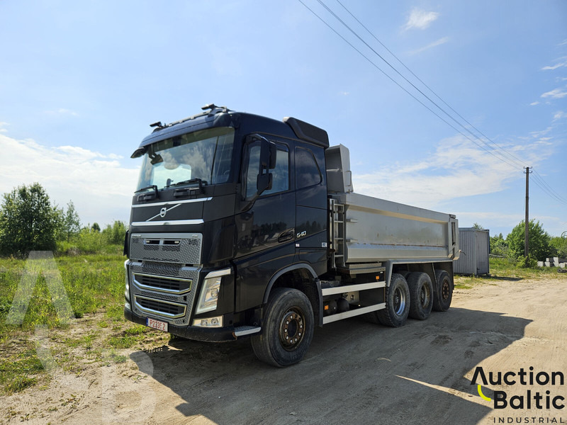 Volvo FH540 - Truk jungkit: gambar 2 Volvo FH540 - Truk jungkit: gambar 2