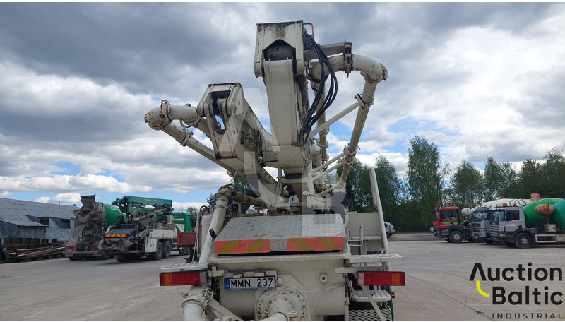 Volvo FL10 - Pompa beton stasioner: gambar 5 Volvo FL10 - Pompa beton stasioner: gambar 5