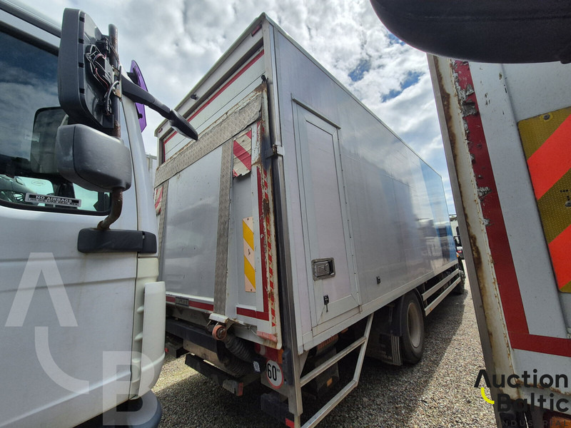 Volvo FL240 - Truk box: gambar 3 Volvo FL240 - Truk box: gambar 3