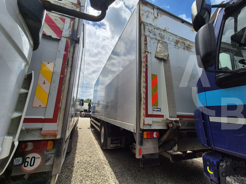Volvo FL240 - Truk box: gambar 3 Volvo FL240 - Truk box: gambar 3
